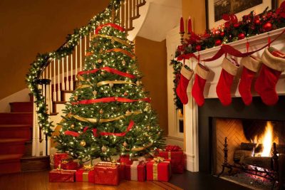 Sapin de Noël : faut-il choisir un modèle naturel ou artificiel ?