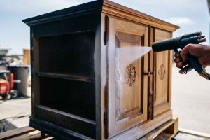 Tester le sablage sur une petite zone du meuble